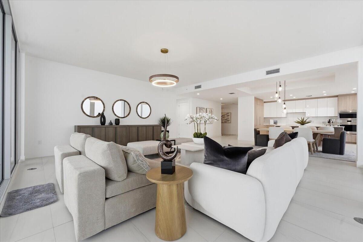 Property Photo:  151 N Seabreeze Boulevard 2204-E  FL 33304 