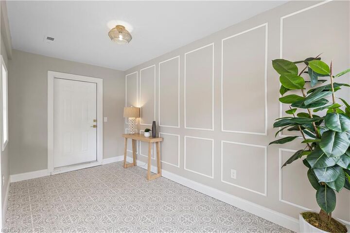 Property Photo:  4123 W Greenway Ct  VA 23707 