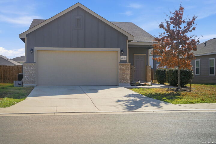 Property Photo:  2521 Hiddenbrooke Trace  TX 78155 