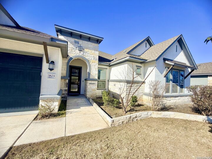 Property Photo: 3823 Glenellen TX 78257