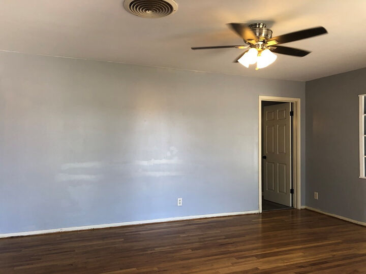 Property Photo: 203 La Salle Drive TX 76903