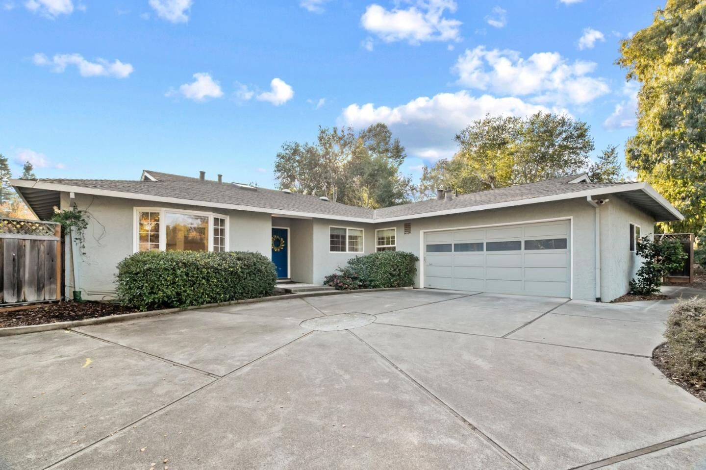 Property Photo:  878 Miranda Green Street  CA 94306 