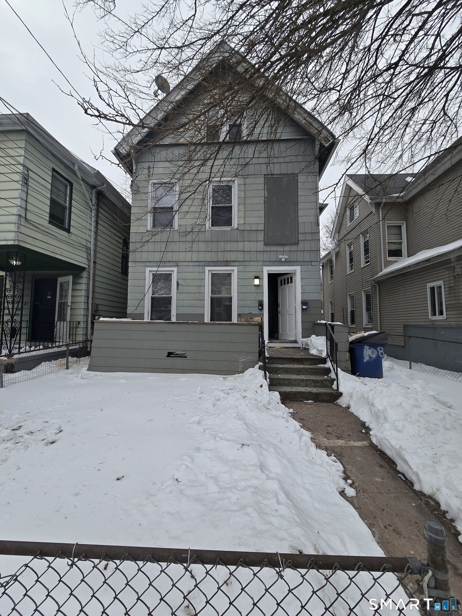 Property Photo:  108 Dewitt Street  CT 06519 