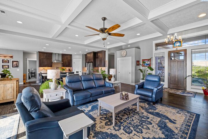 Property Photo:  3006 N Bermuda Rd  WA 99338 