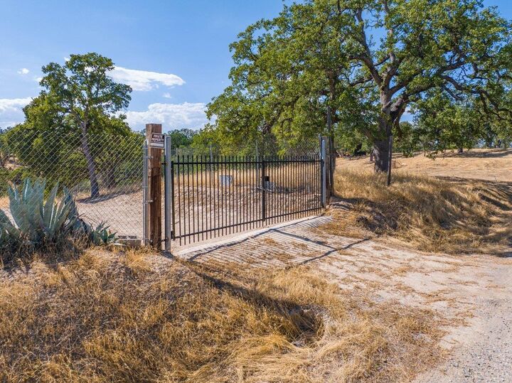 Property Photo:  6917 Earpe Court  CA 96021 