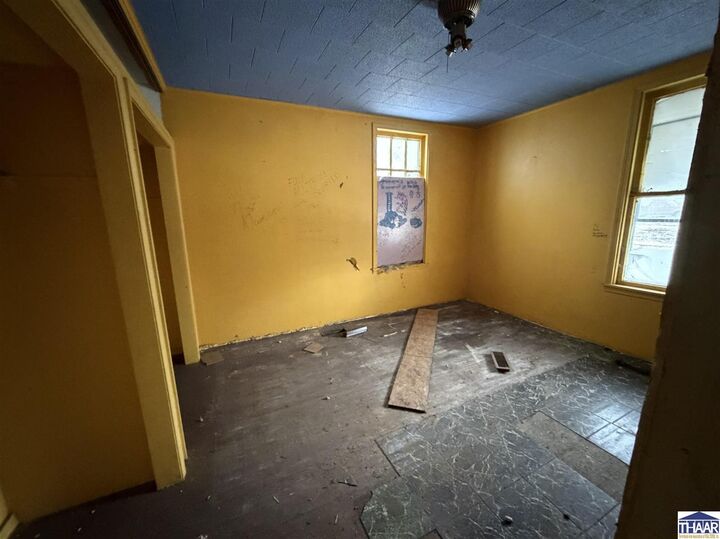 Property Photo:  712 N 14th 1/2 Street  IN 47807 