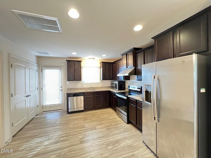 Property Photo: 18 Rochambeau Court NC 27704