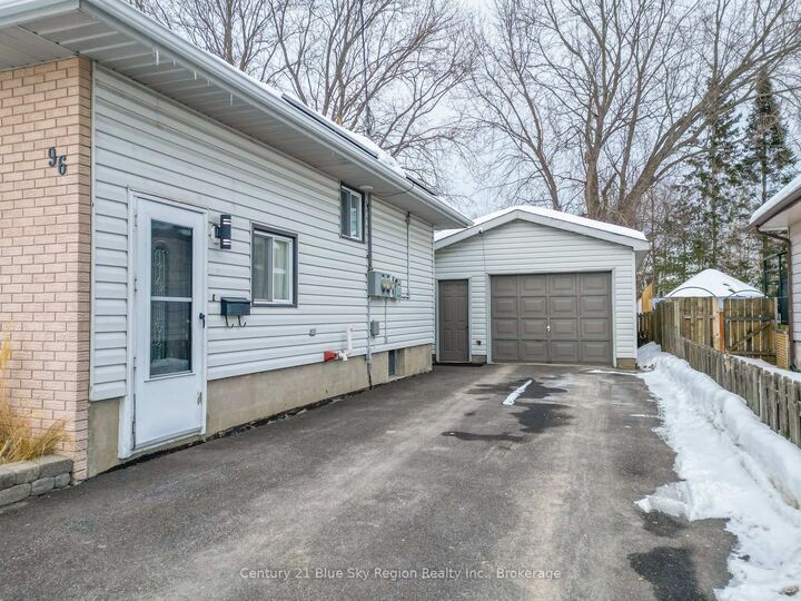 Property Photo:  96 Strathcona Drive  ON P1A 2N3 