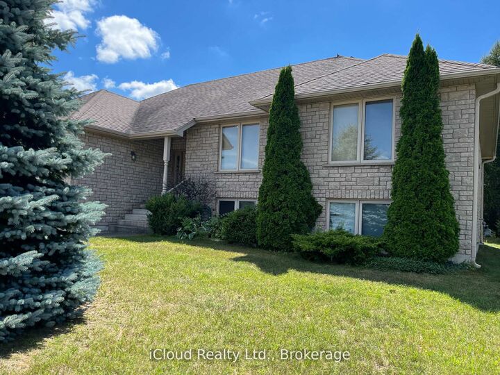 Property Photo: 782 Brentwood Drive ON N0H 2C4