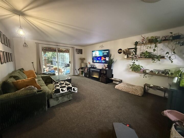 Property Photo: 1963 Atherly Close BC V9Z 1H5