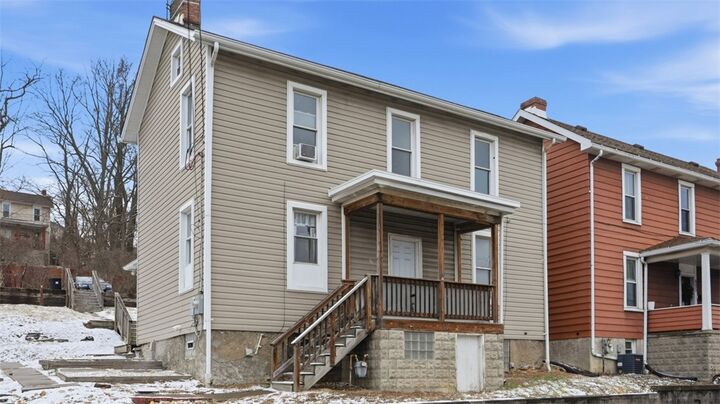 Property Photo:  601 Mount Pleasant St  PA 15601 