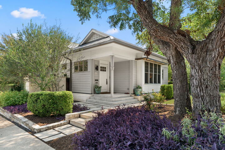 Property Photo:  3015 Washington Square  TX 78705 