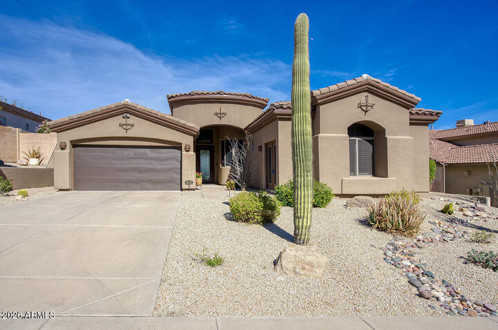 Property Photo:  14211 N Honeysuckle Drive  AZ 85268 