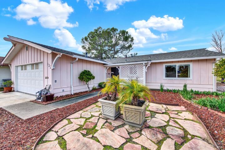 Property Photo: 122 Isle Royale Circle CA 95687