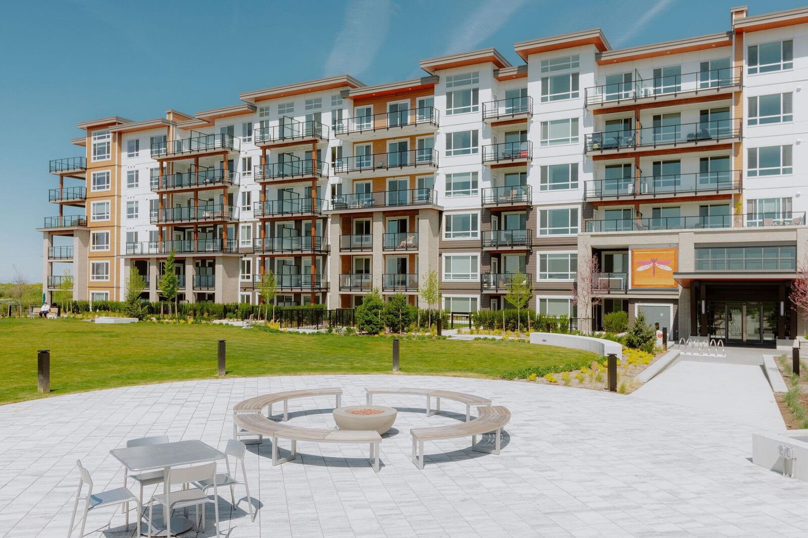 Property Photo: 2463 Rabbit Drive 411 BC V4M 0G6