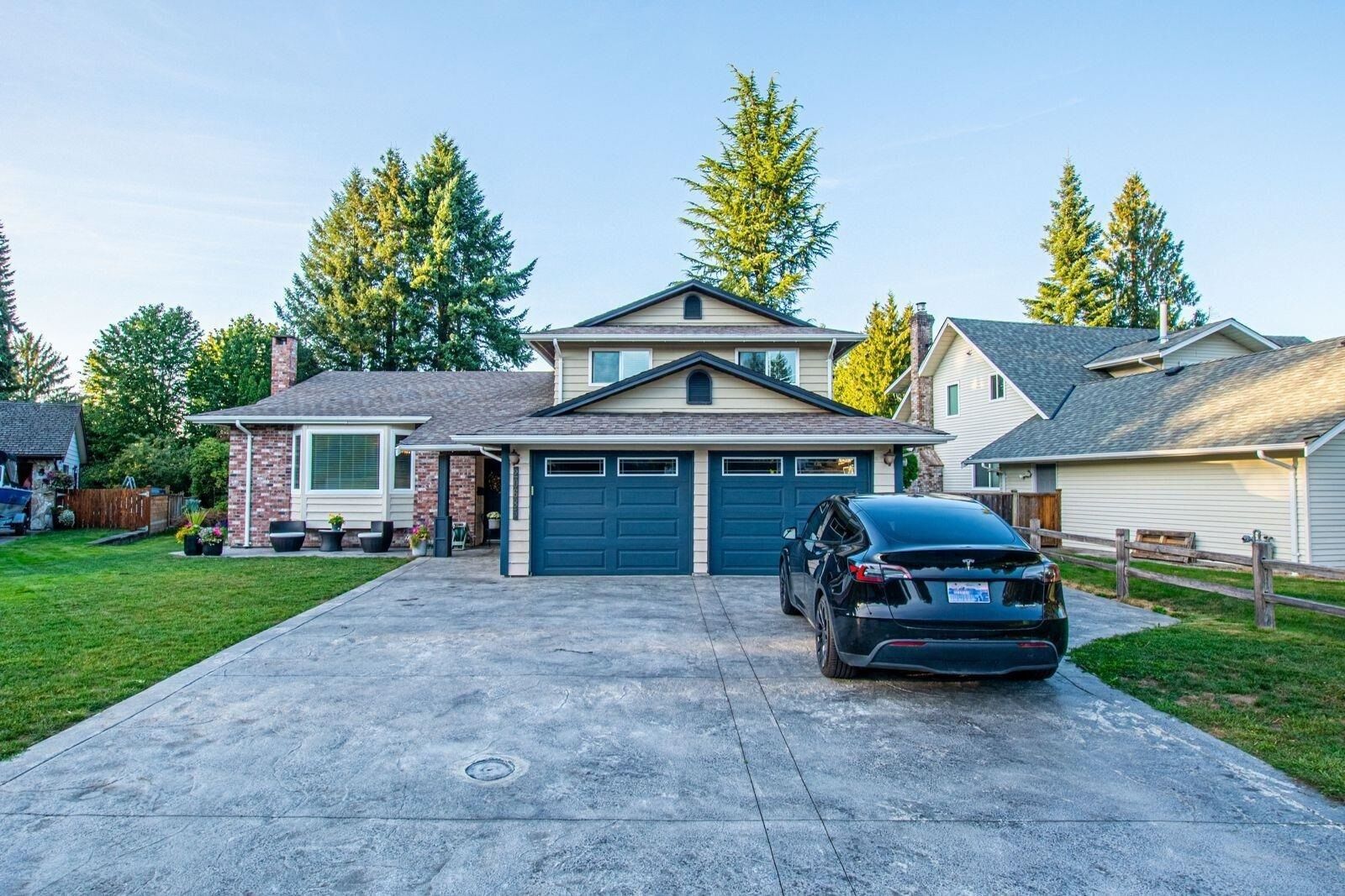 Property Photo: 20685 125 Avenue BC V2X 8N9