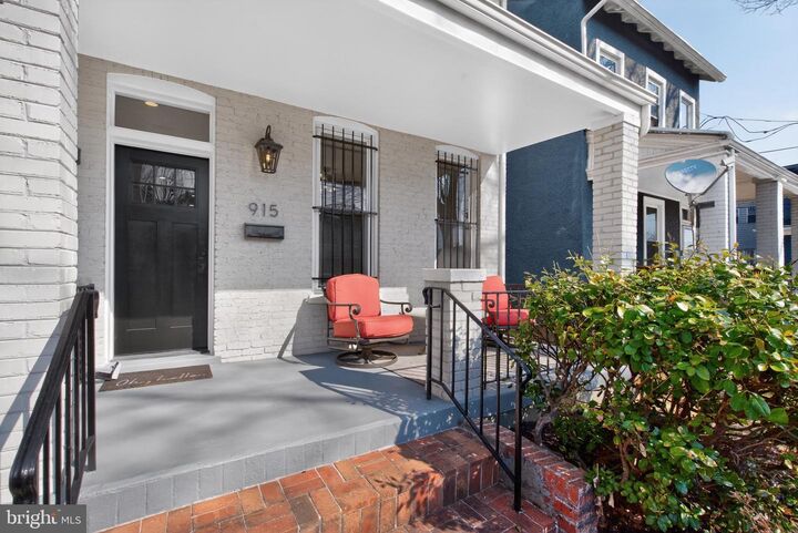 Property Photo:  915 Hamilton Street NW  DC 20011 