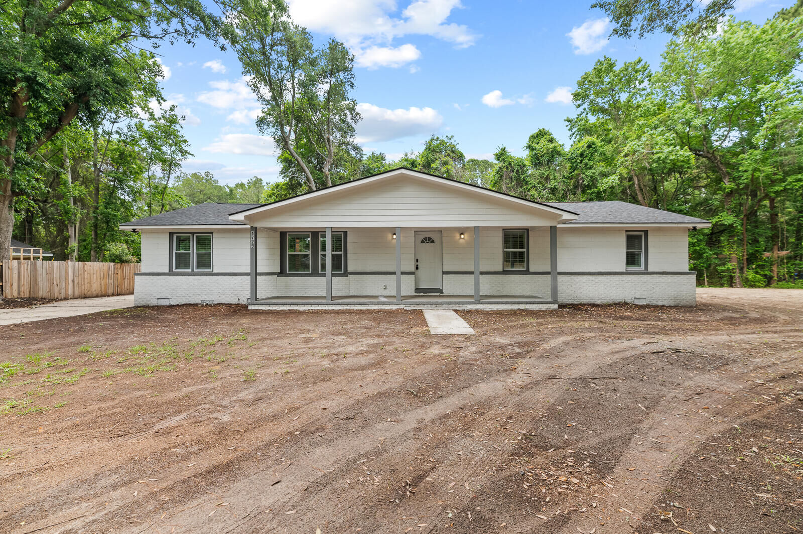 Property Photo:  1729 N Highway 17  SC 29464 