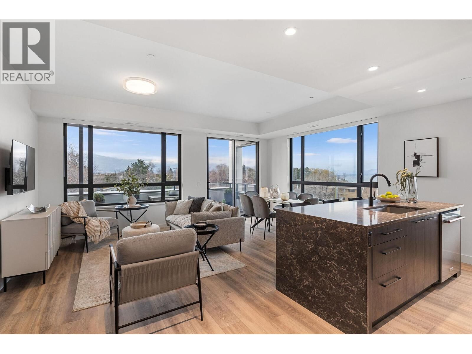 Property Photo: 3051 Abbott Street 311 BC V1Y 0P1