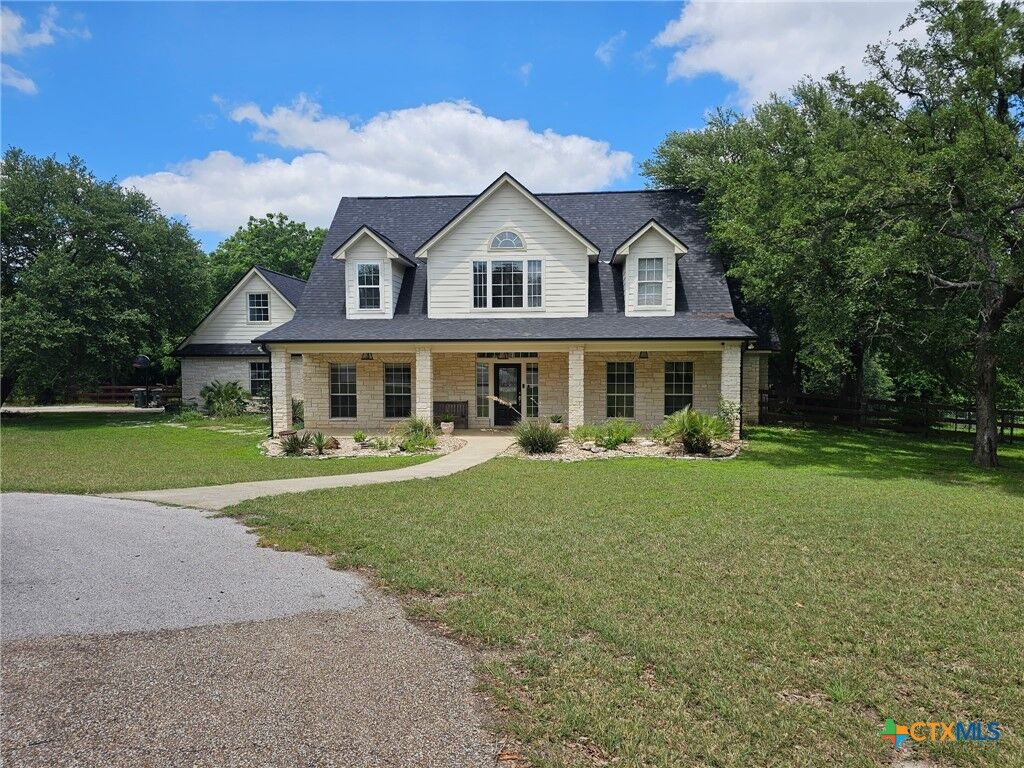 Property Photo:  1060 Great Oaks Drive  TX 76571 