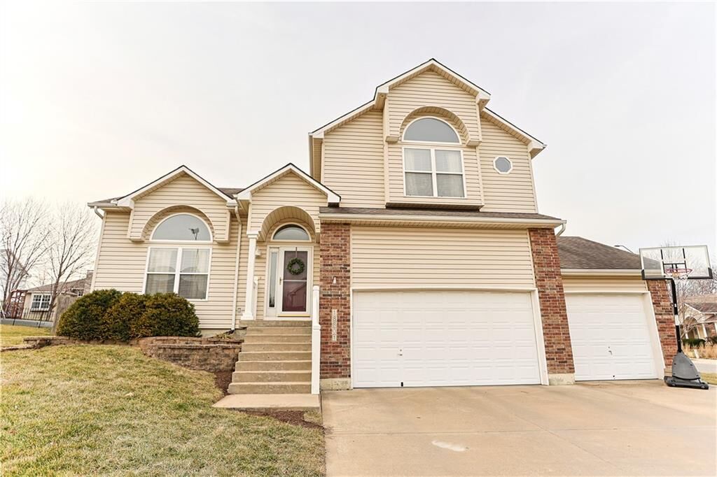 Property Photo: 18801 E 24th Terrace MO 64057