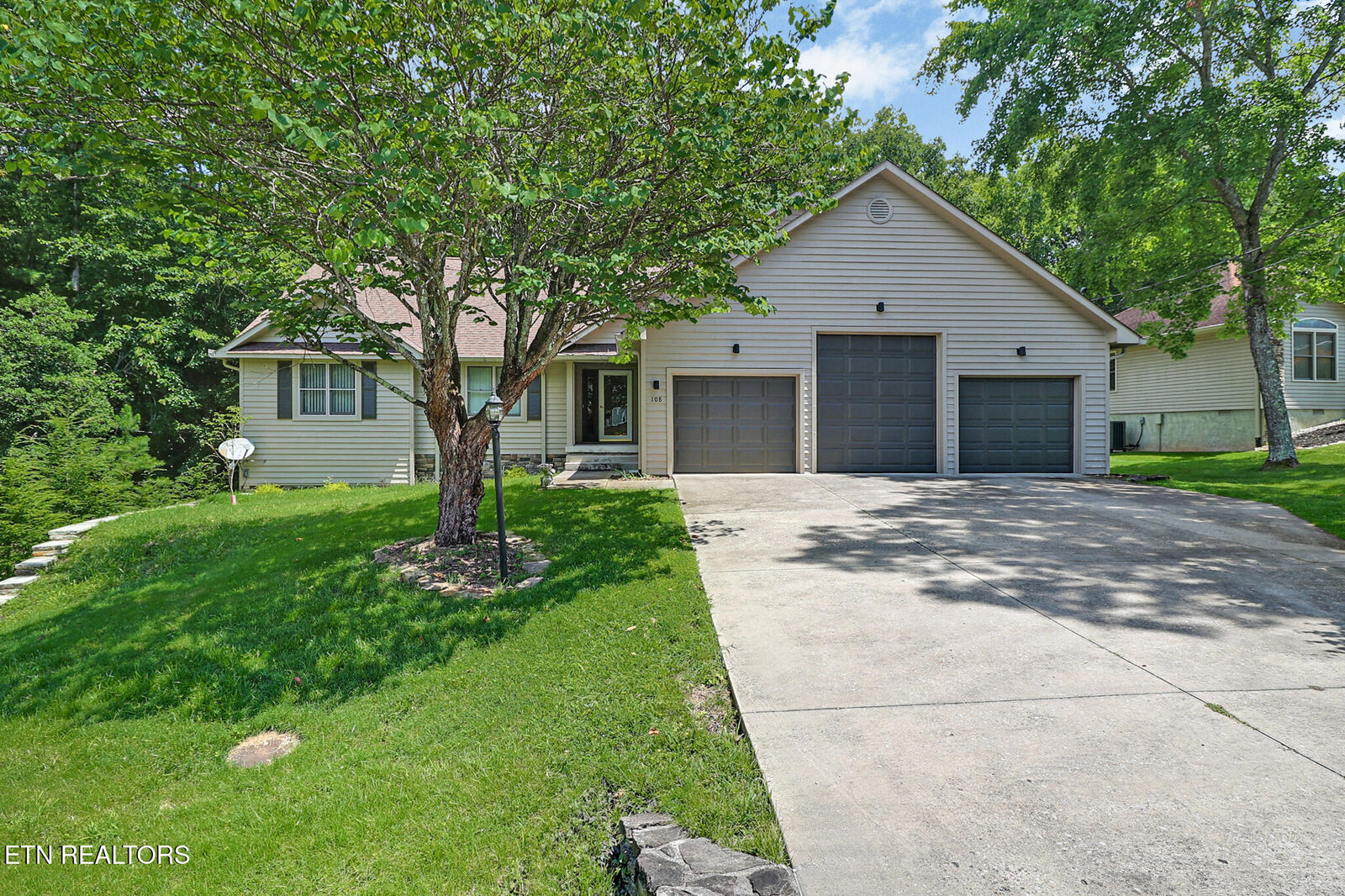 Property Photo: 108 Kenwood Drive TN 38558