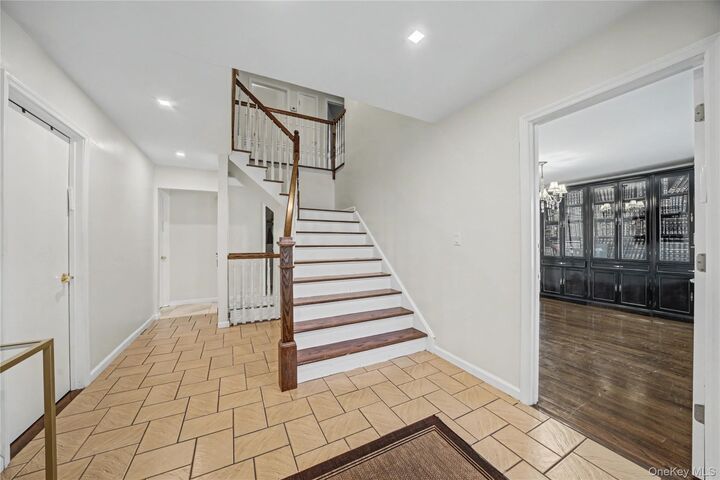 Property Photo:  4 Holland Court  NY 10950 