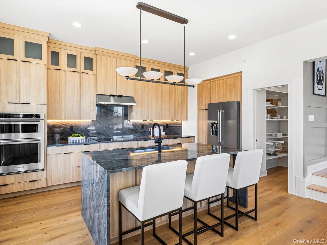 Property Photo:  3008 Eastview Lane 107  NY 10512 