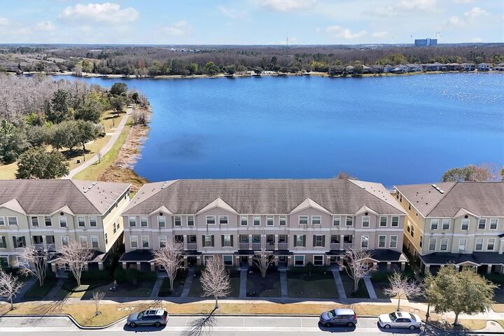 Property Photo:  10522 Green Ivy Lane  FL 32832 