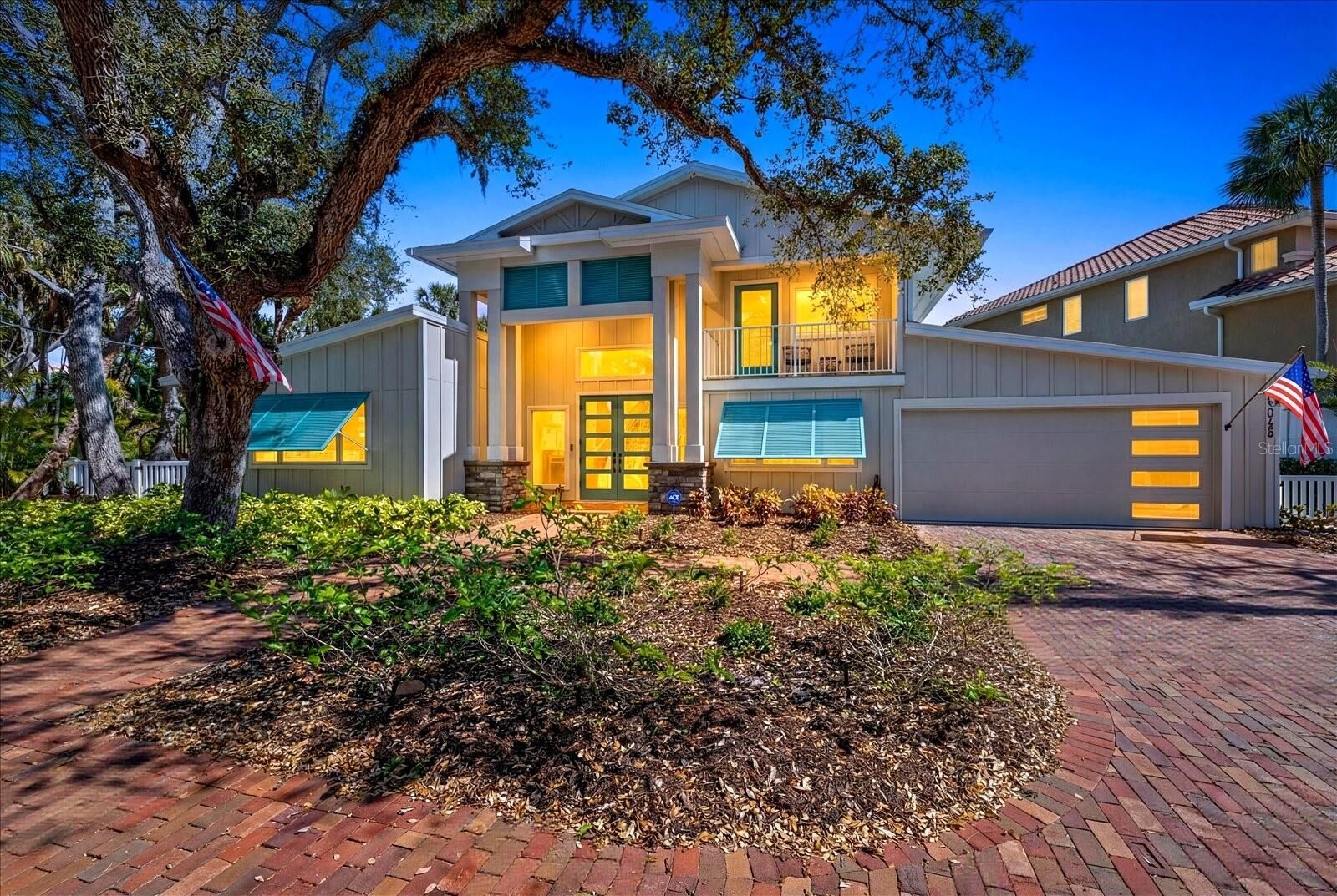 Property Photo:  5045 Oxford Drive  FL 34242 