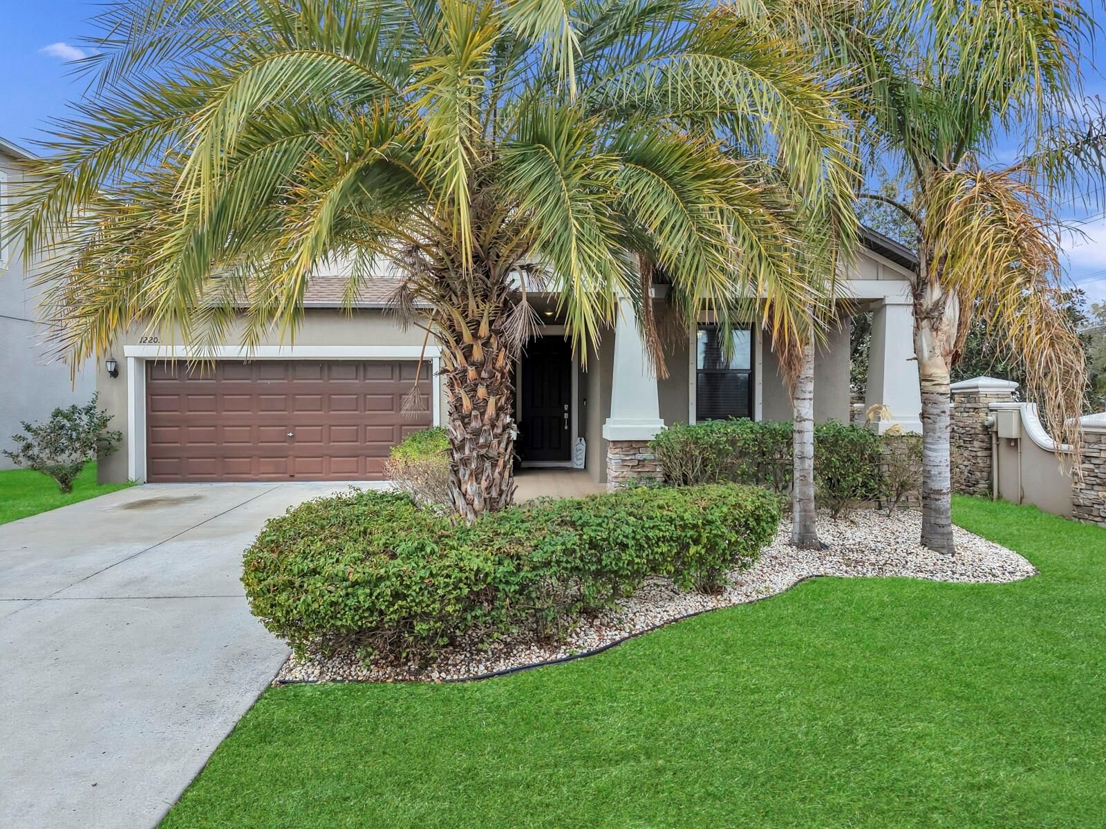 Property Photo:  12203 Ballentrae Forest Drive  FL 33579 