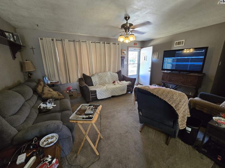 Property Photo: 35 Lawndale Pk KS 67502-5657