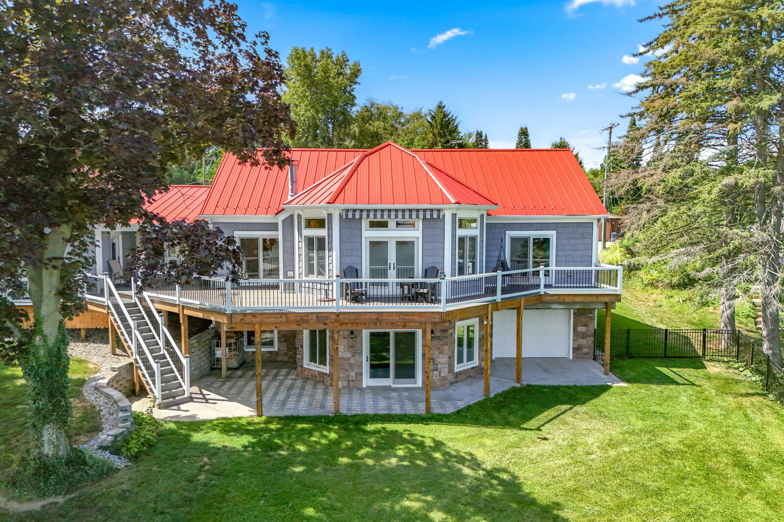 Property Photo:  1252 Cherokee Drive  MI 49094 