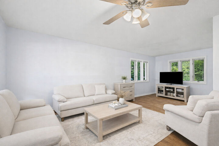 Property Photo:  513 Edens Lane  IL 60093 