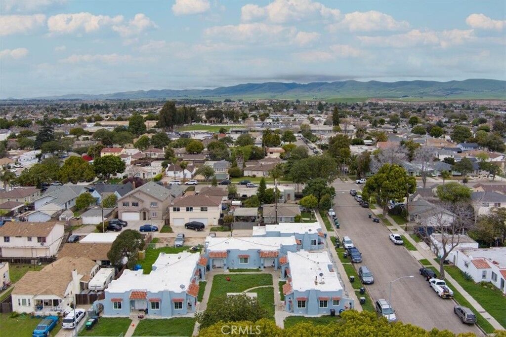 Property Photo: 223 E Tunnell CA 93454