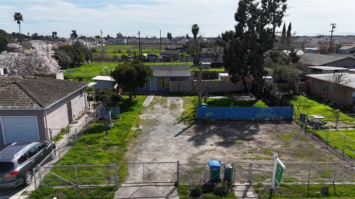 Property Photo:  5224 Ardelle Avenue  CA 95215 