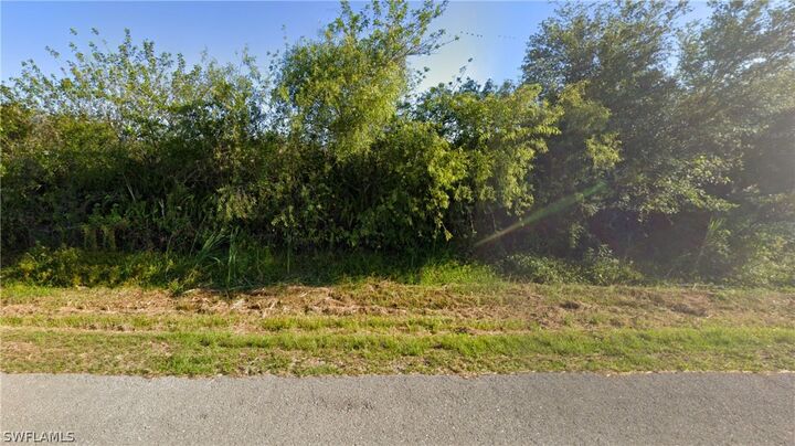 Property Photo: 60th Avenue NE FL 34120