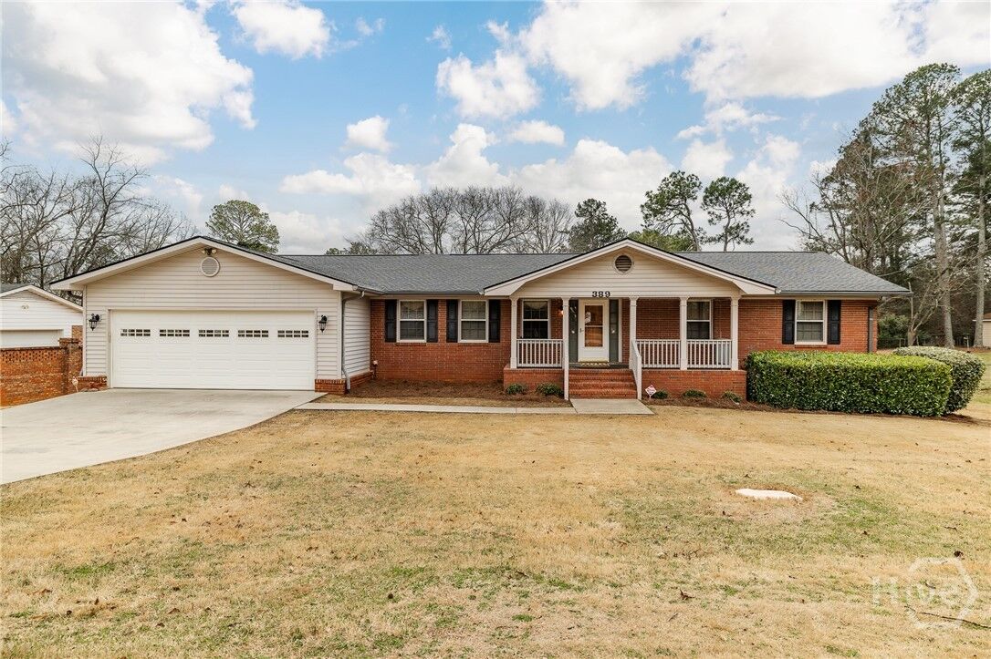 Property Photo: 389 Ashton Drive GA 30606