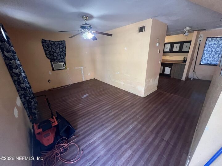 Property Photo:  6508 SE 222nd Drive  FL 32640 