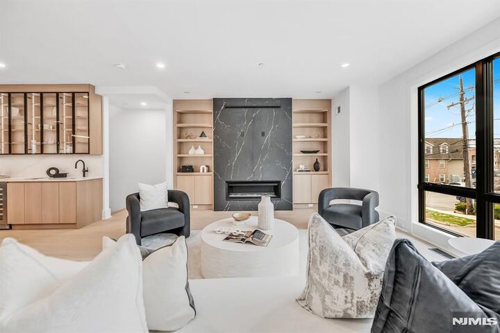 Property Photo:  25 Garden Place A  NJ 07020 