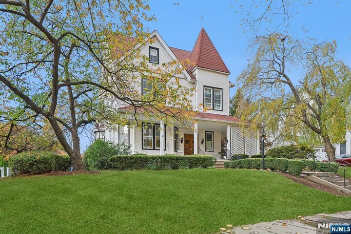 Property Photo:  328 Carmita Avenue  NJ 07070 