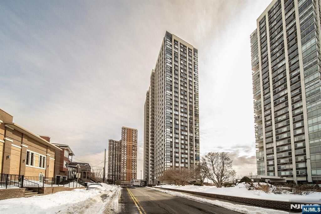 Property Photo: 200 Old Palisade Road 16E NJ 07024