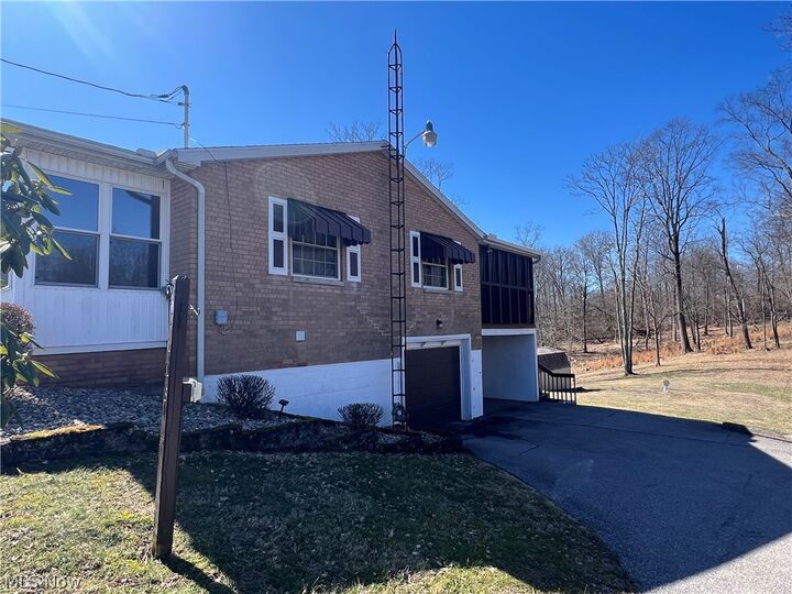 Property Photo:  82 Highland Lake Circle  WV 26181 