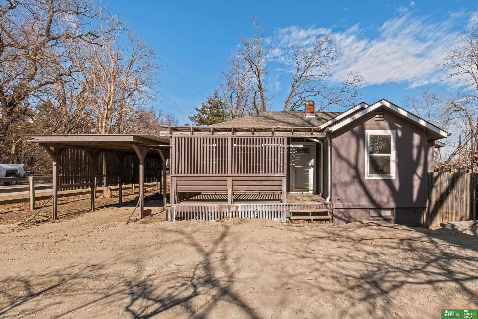 Property Photo: 1305 Campanile Road NE 68069