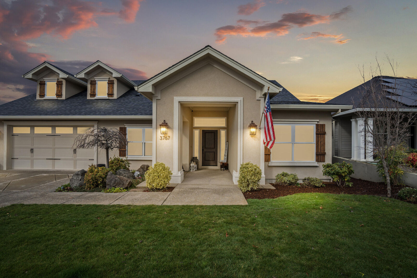 Property Photo:  3767 Sunleaf Avenue  OR 97504 