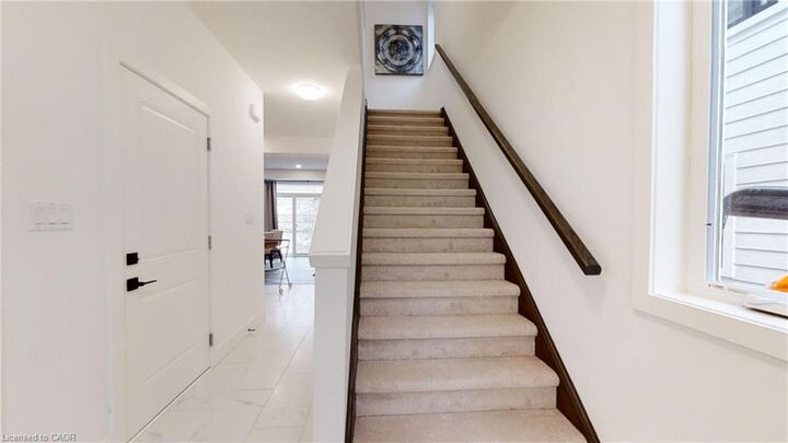 Property Photo:  42 Julie Court  ON N5Z 0A9 