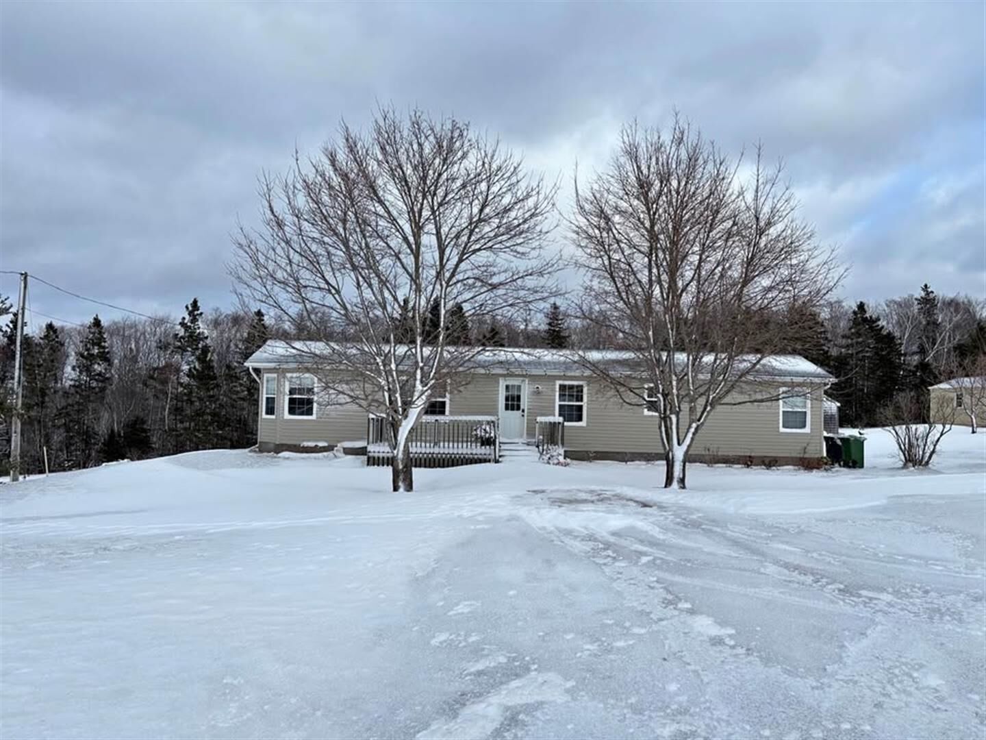 Property Photo: 4645 Wharf Road PE C0A 1L0