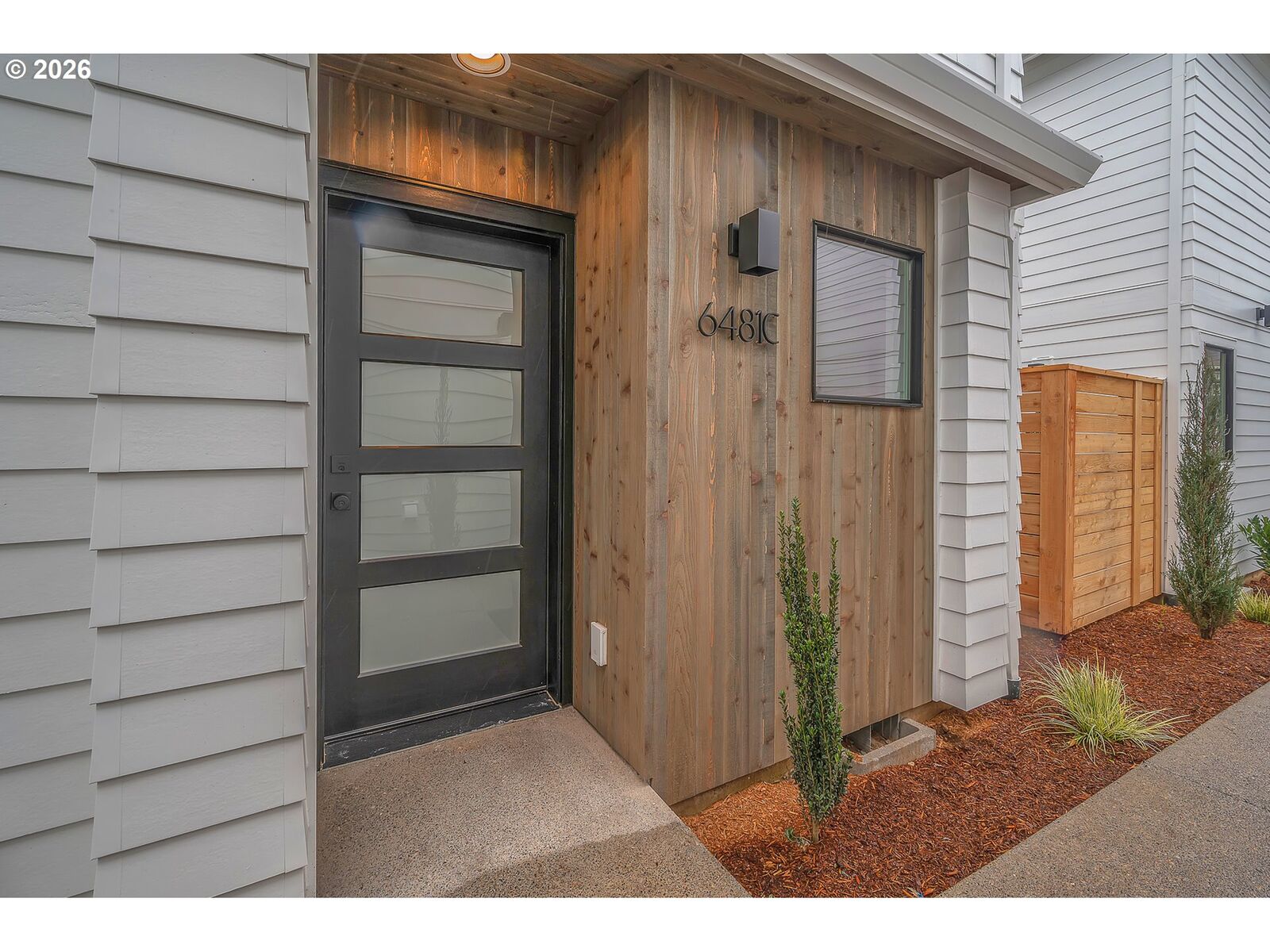 Property Photo:  6481 SE Ramona St C  OR 97206 