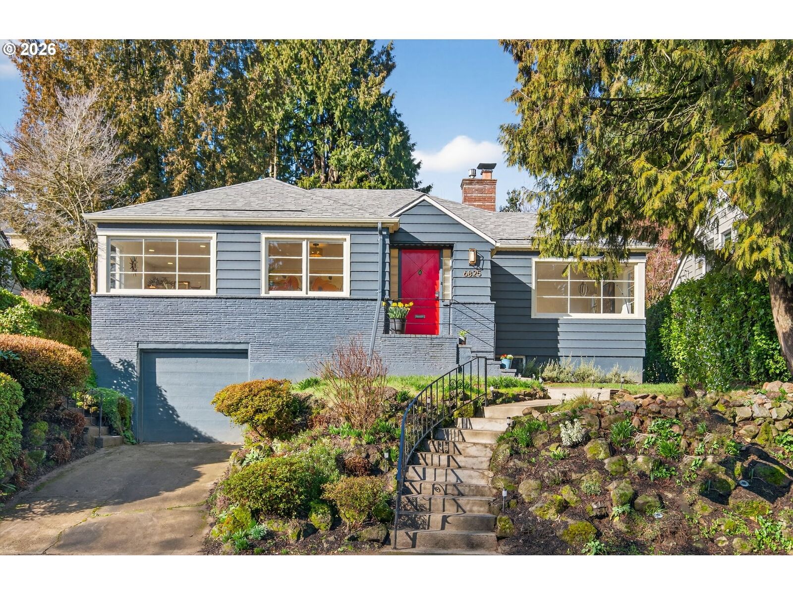 Property Photo: 6825 SW 8th Ave OR 97219