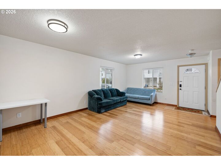 Property Photo:  1829 SE 122nd Ave 7  OR 97233 